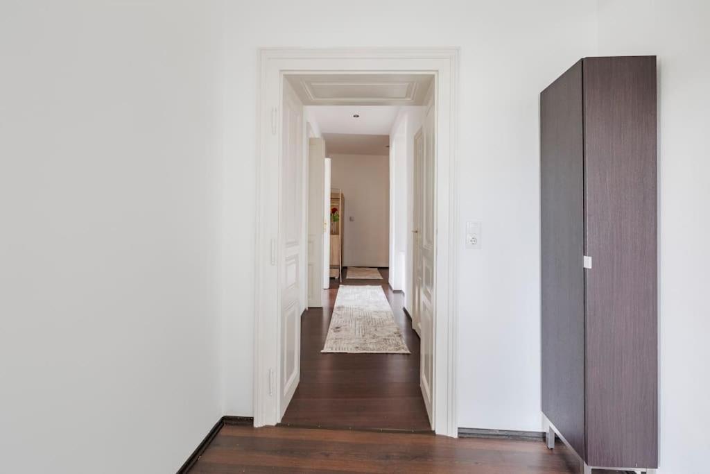 Charming Spacious Apartment Viena Exterior foto
